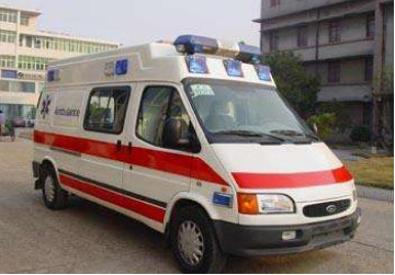 嫩江市救护车租赁
